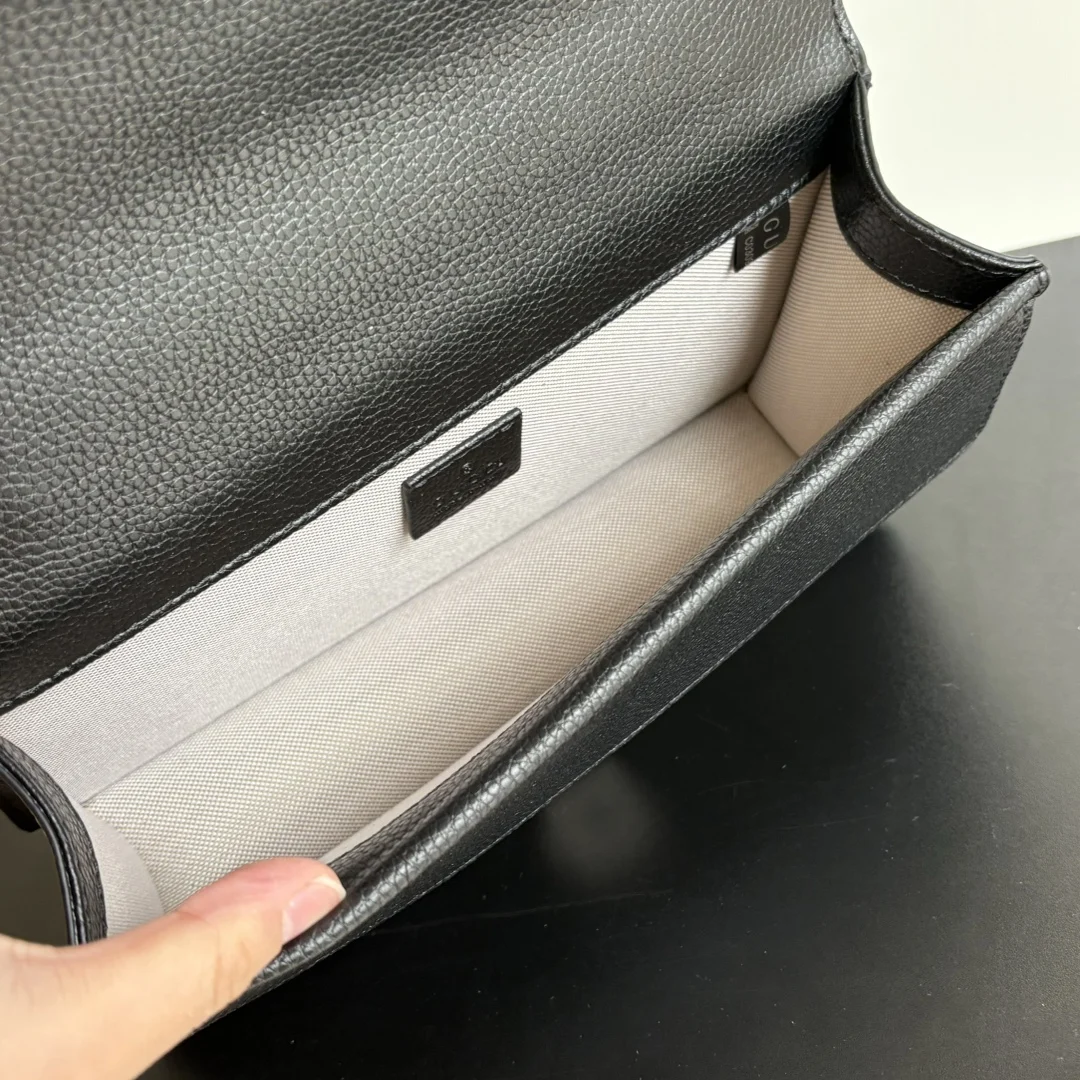 Gucci Dionysus Diamond Buckle Dionysus. Model: 499623