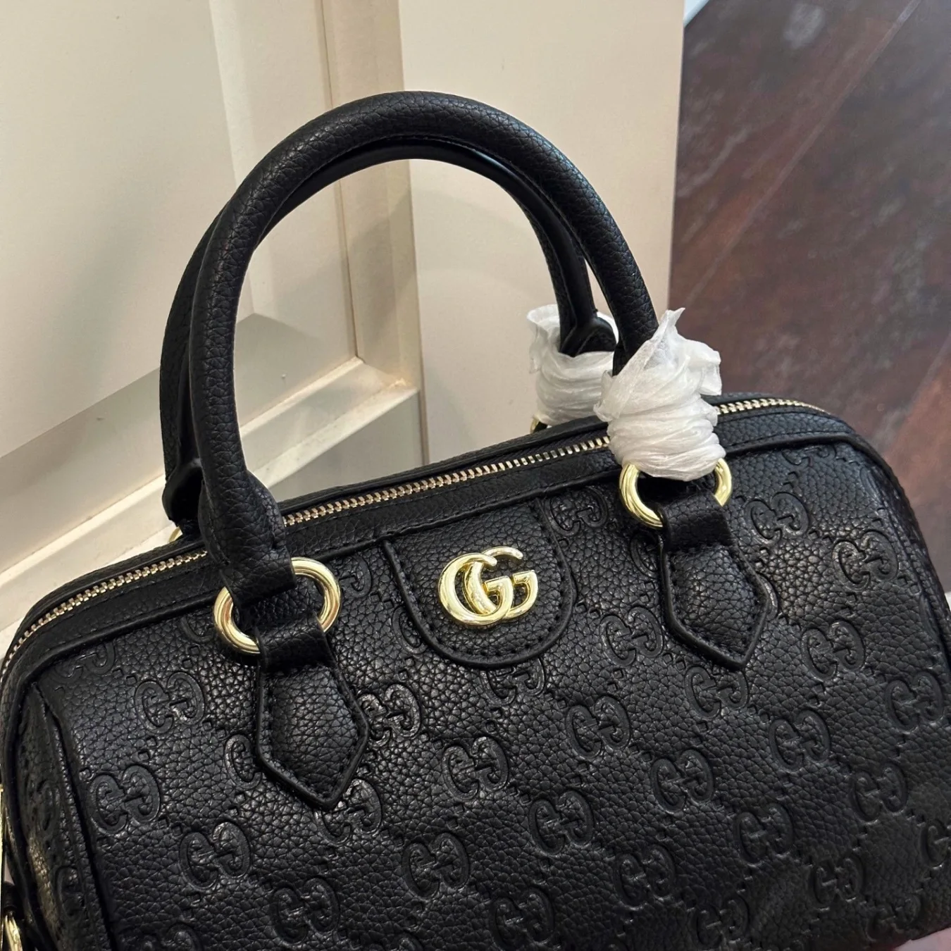 Ophidia Boston Pillow Bag