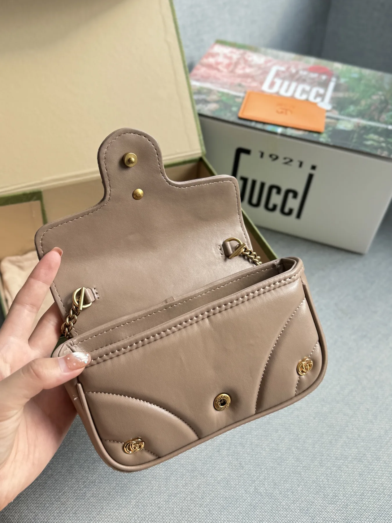 GUCCI Marmont Crossbody Shoulder Bag