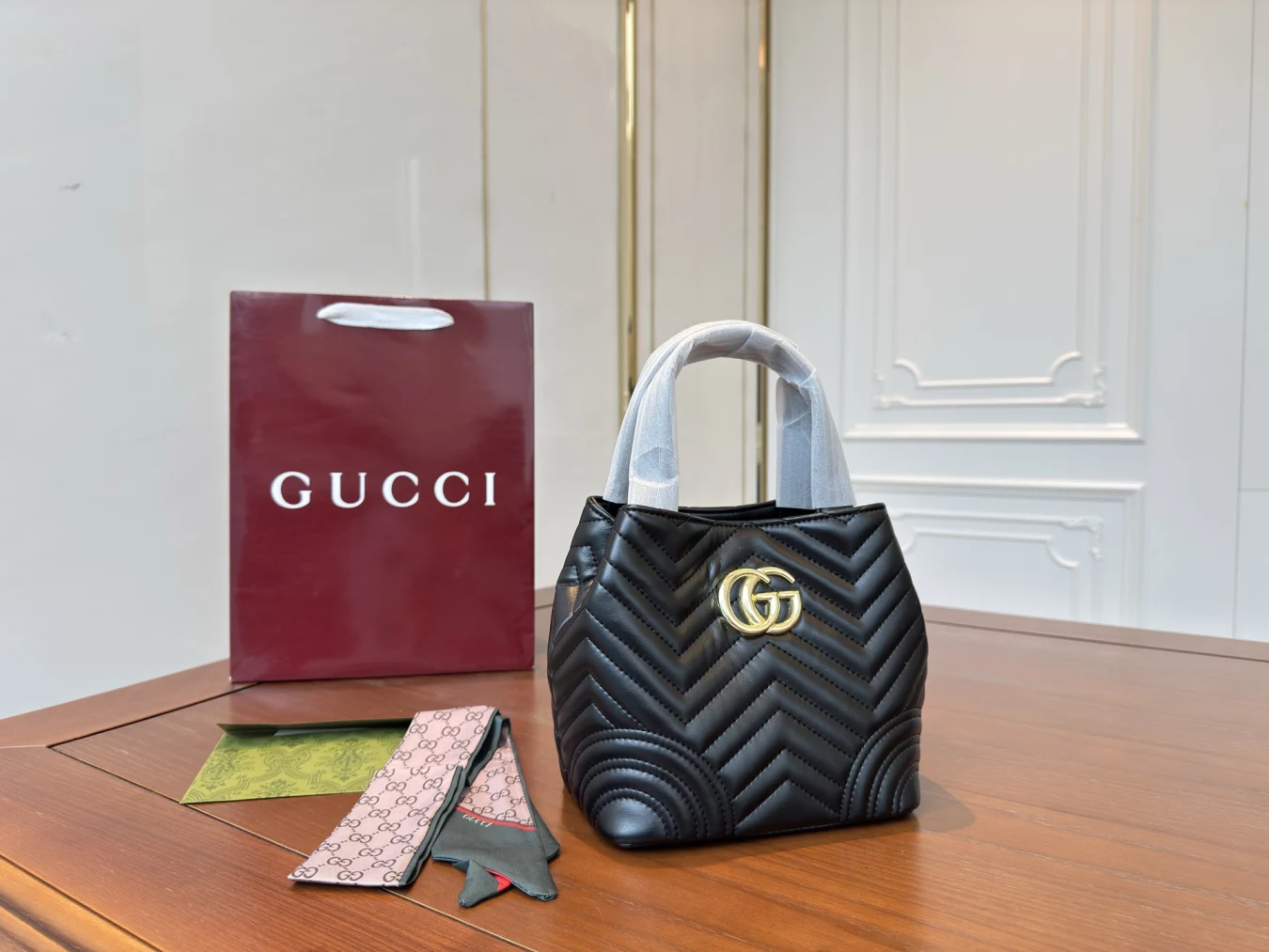 Gucci new Betty Handbag