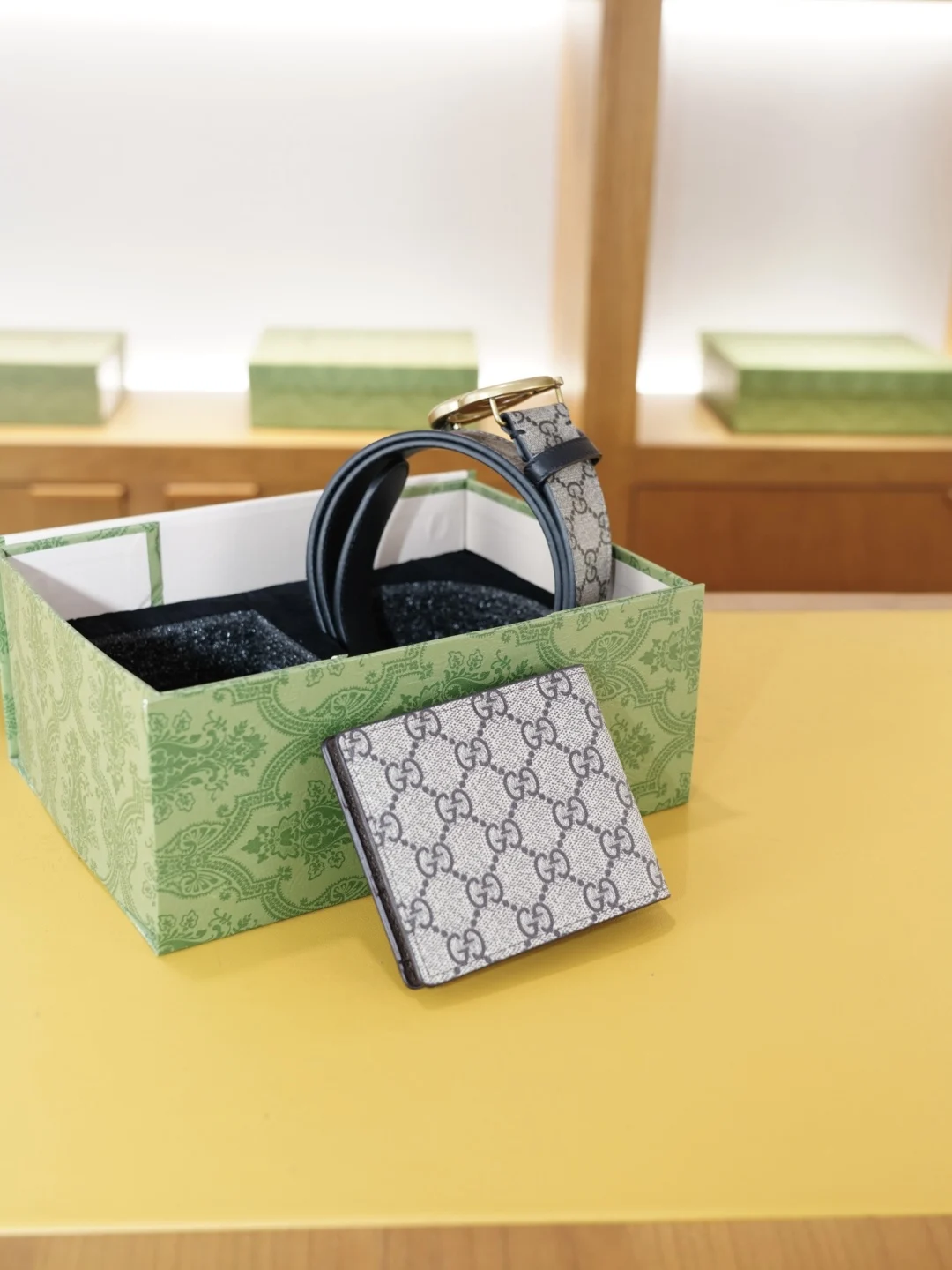 GUCCI Belt and Wallet Set 1