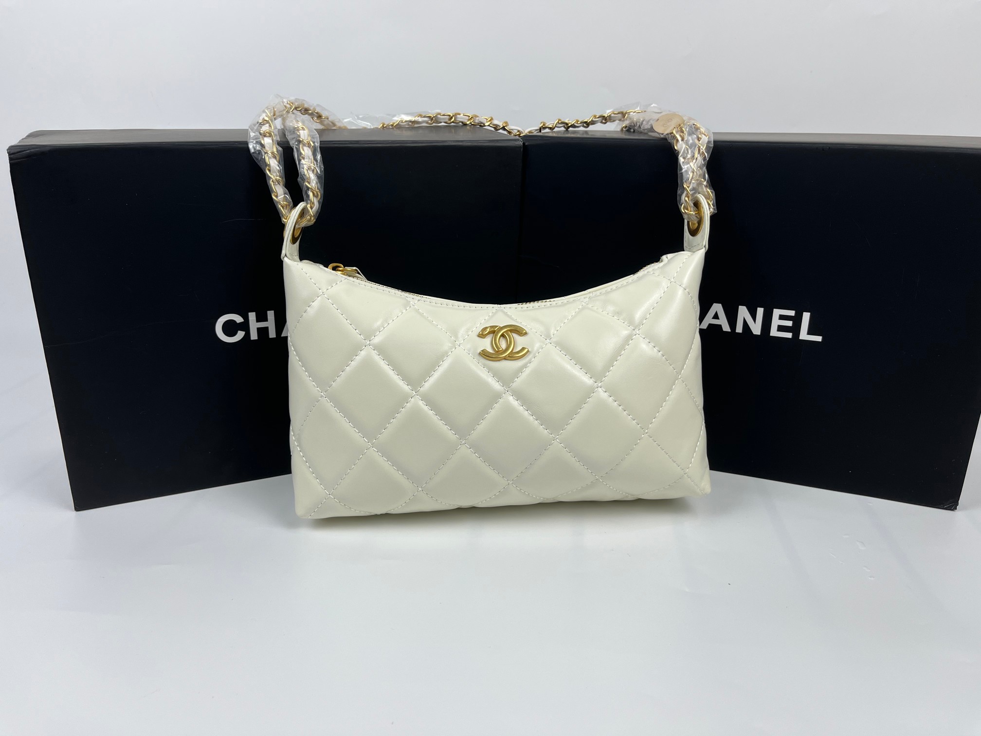 A Chanel classic, the dumpling bag.M1029