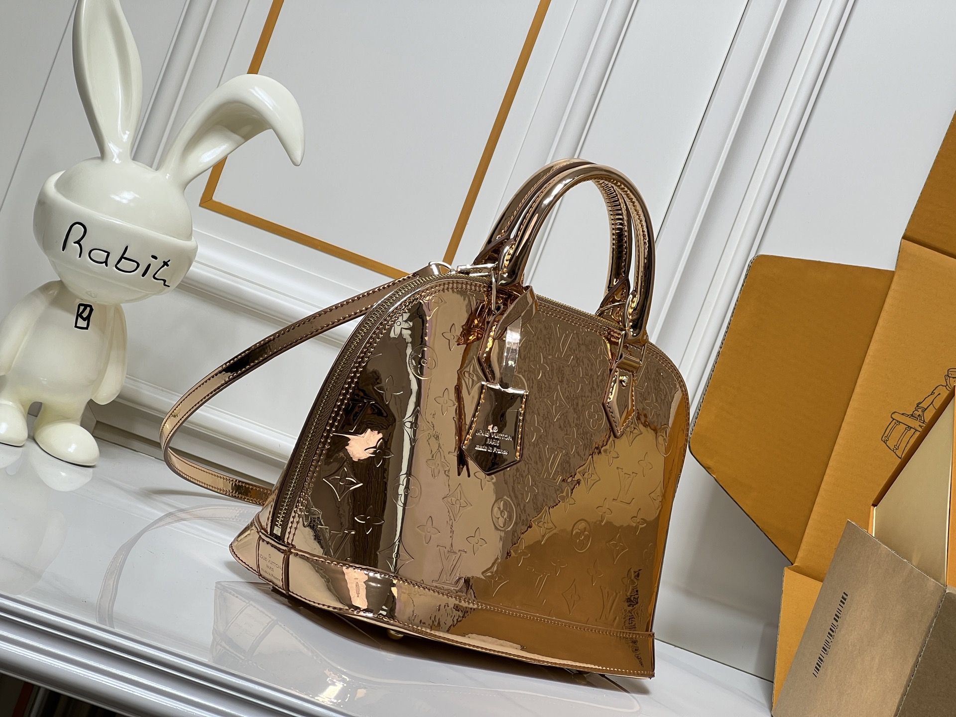 LV M11835 M53151 Ski Alma Large - Monogram Miroir & Vintage Futurism