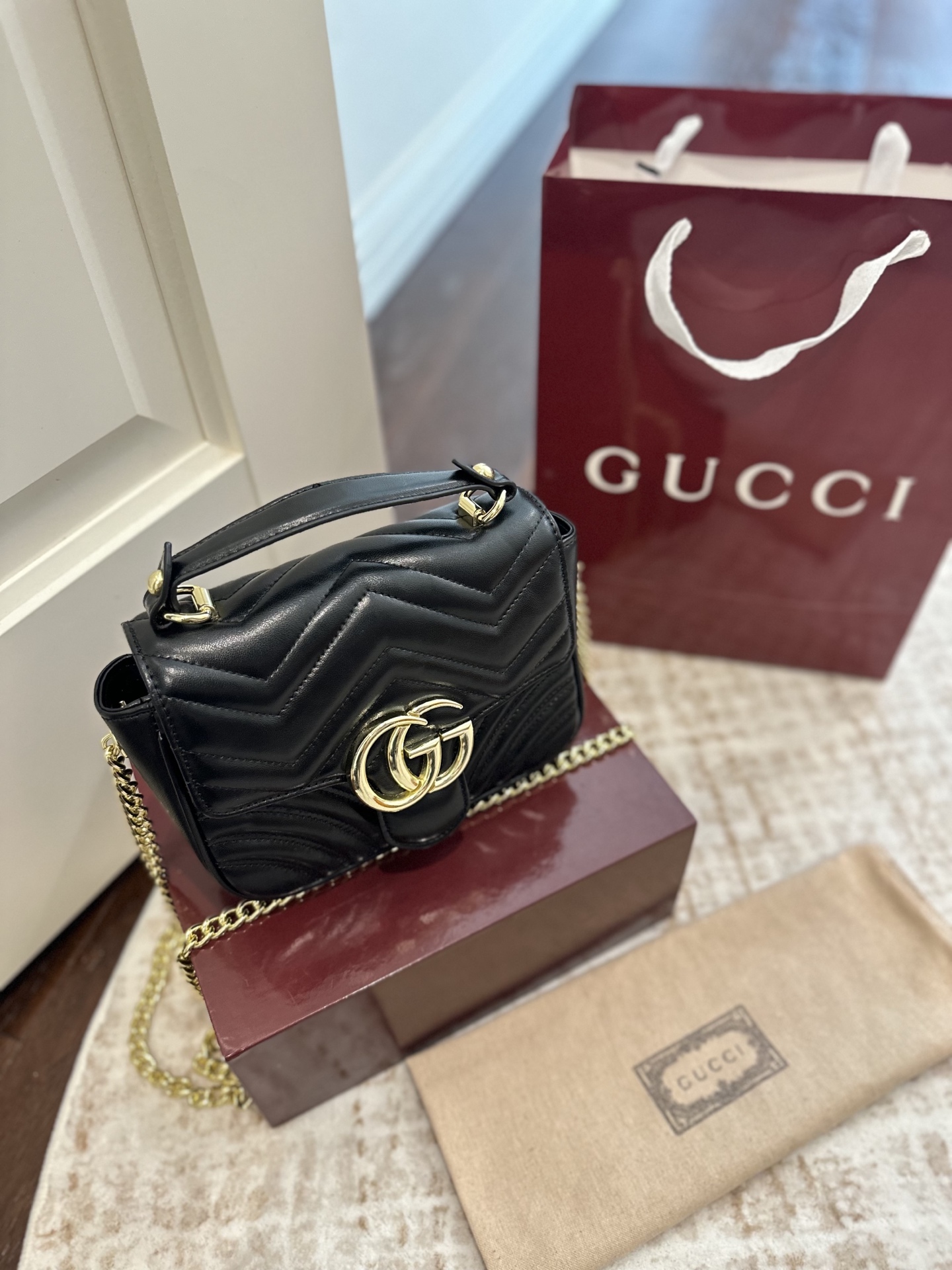Gucci Marmont Messenger Bag