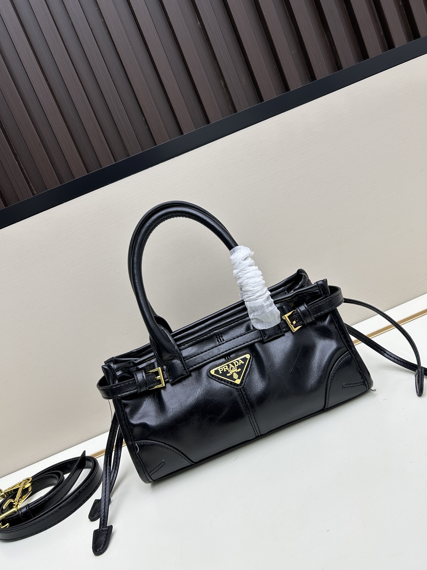 PRADA 426 Vintage Rectangular Handbag with Metal Clasp & Logo