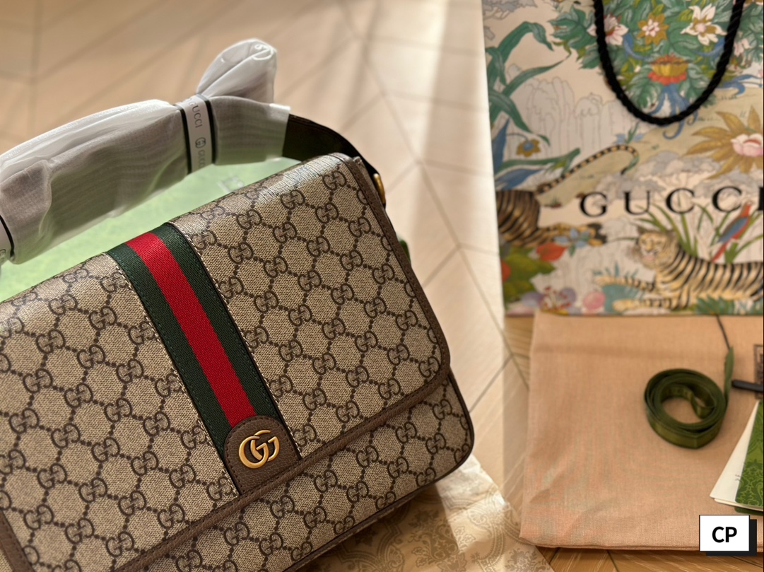 Gucci Messenger Bag