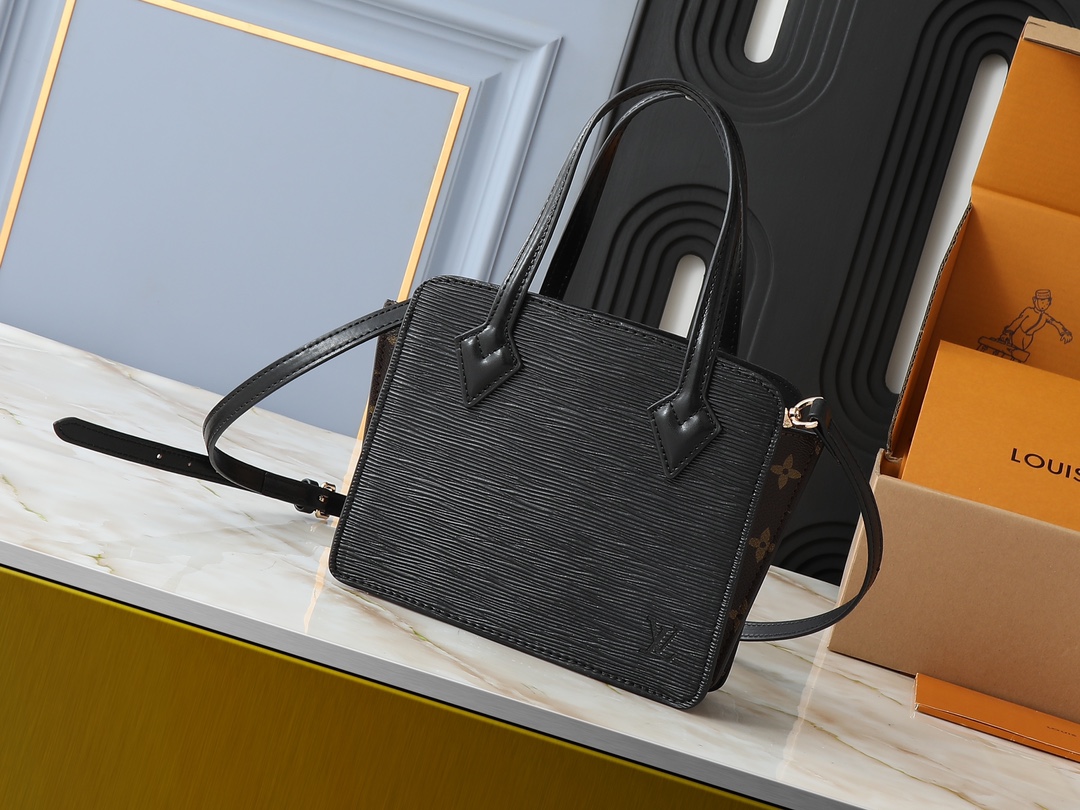 Louis Vuitton Varen5ne handbag.M11789