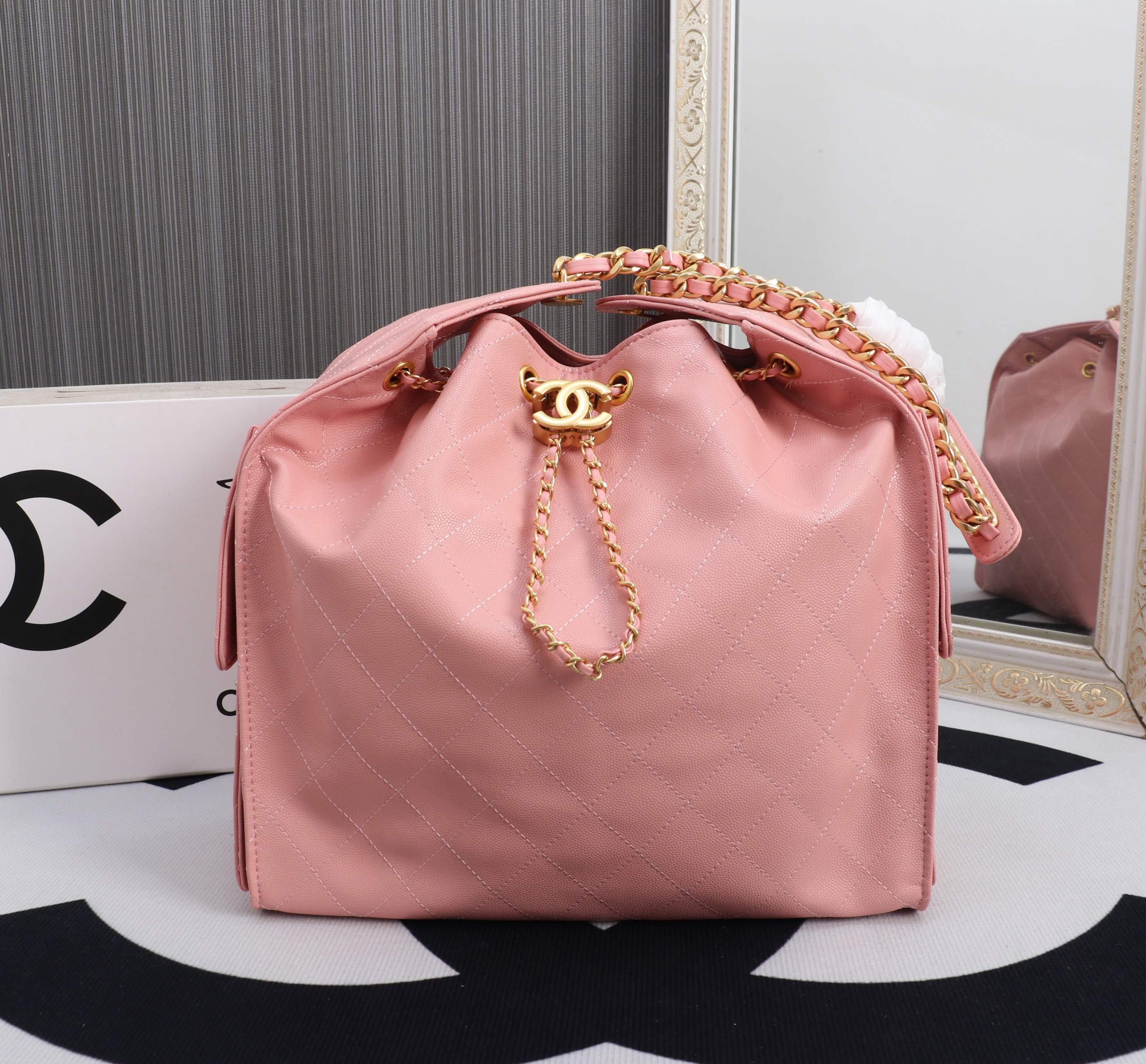 Chanel Hobo Underarm Bag in Ball-Grained Leather.M8895