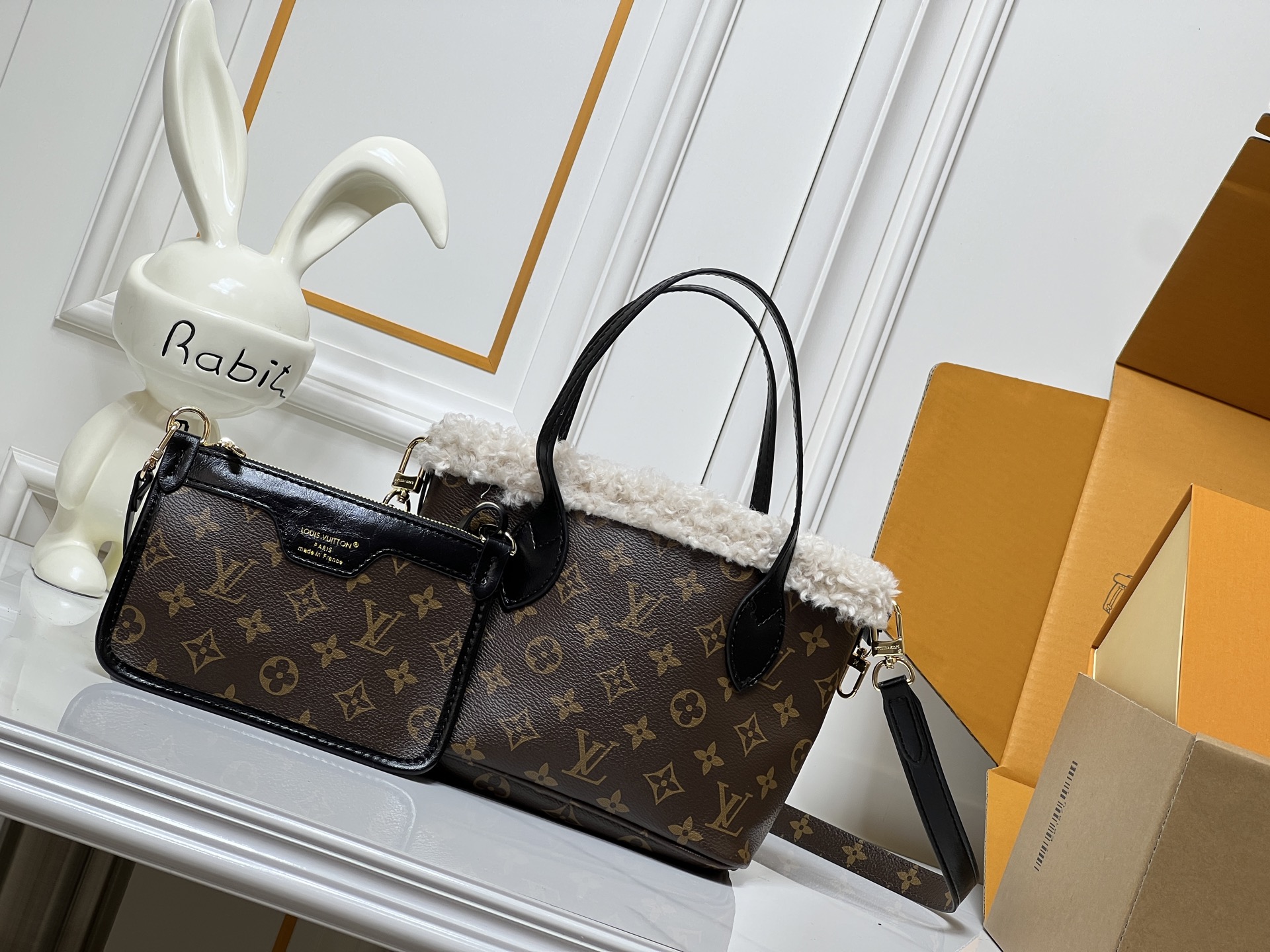 LV M26315 Ski Neverfull BB - Monogram Canvas & Shearling