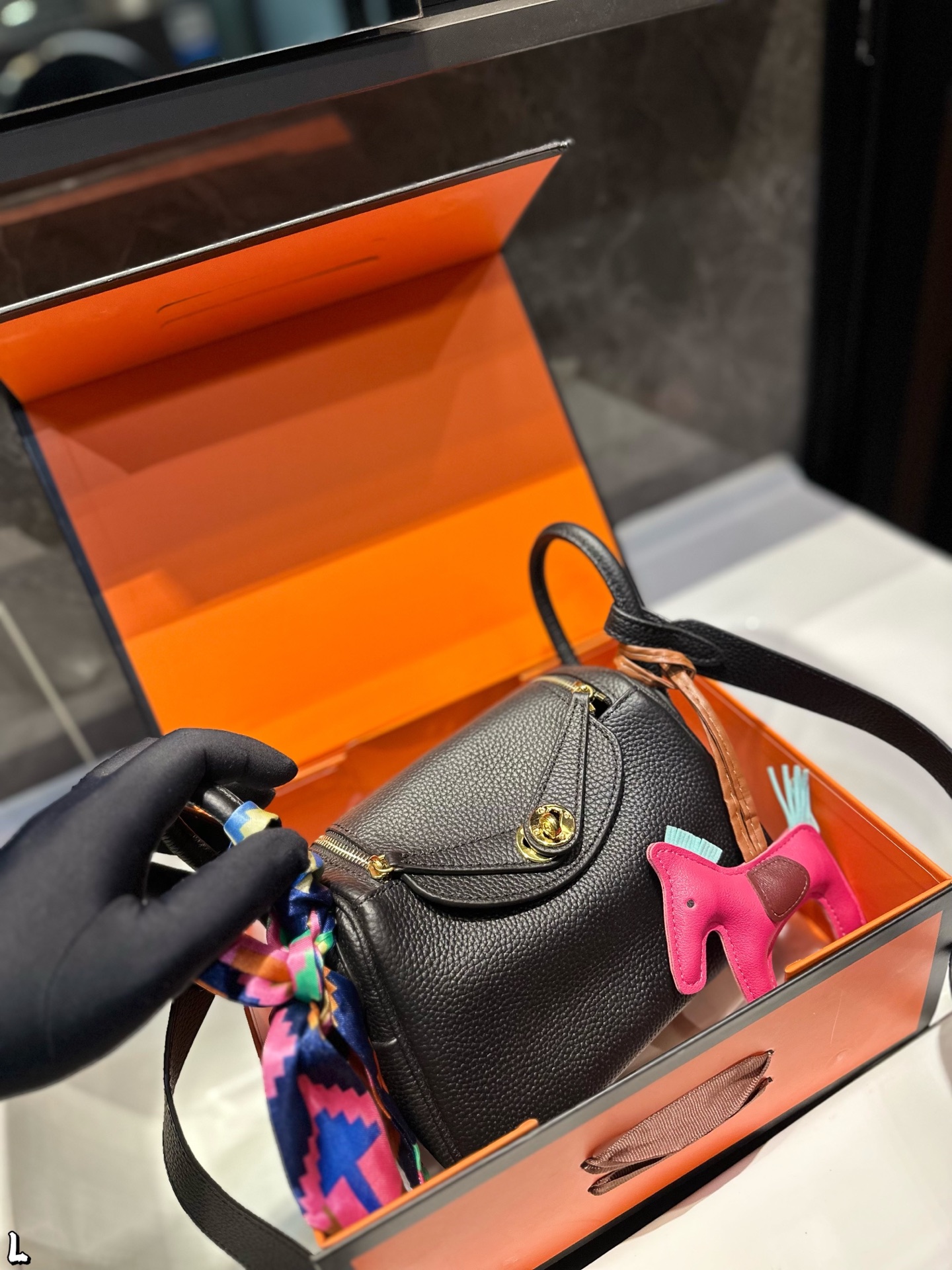 Hermes Lindy Pillow Bag 19cm Calfskin Leather