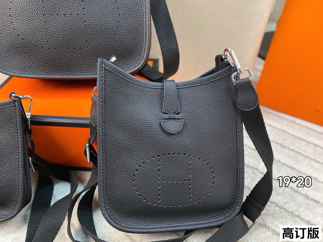 Hermes Evelyne TPM Clemence Leather Crossbody