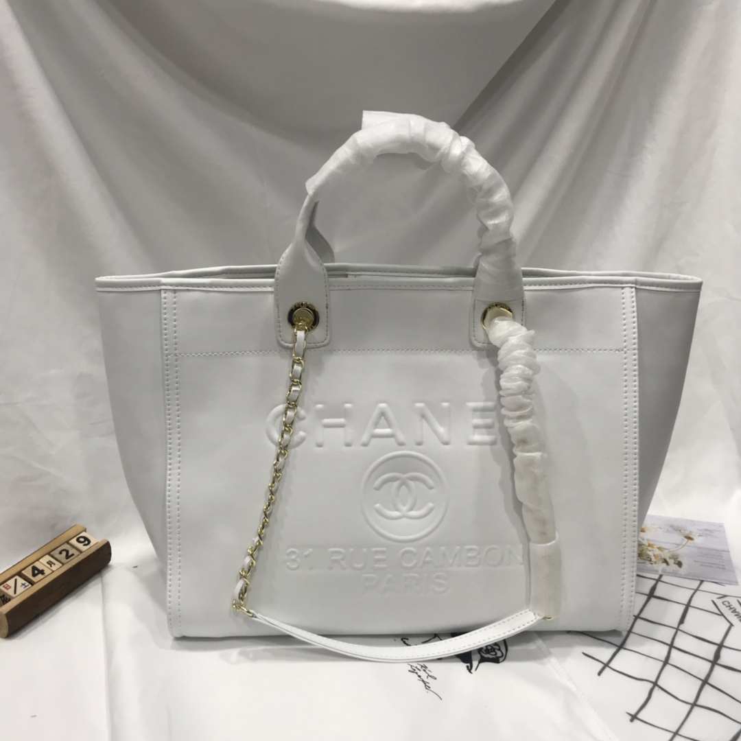 Chanel 2021 Tote Bag Leather Beach Bag 66946