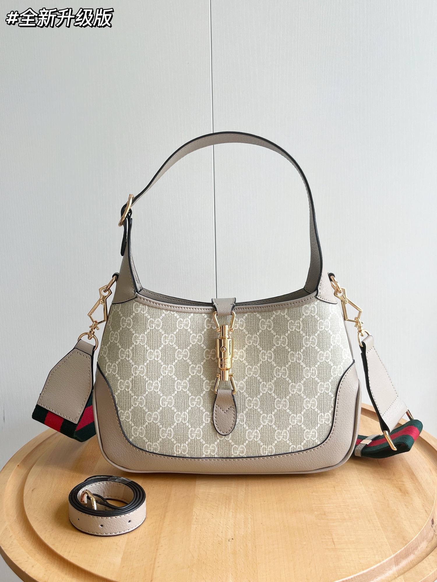 Gucci UN3AG Model: 678843