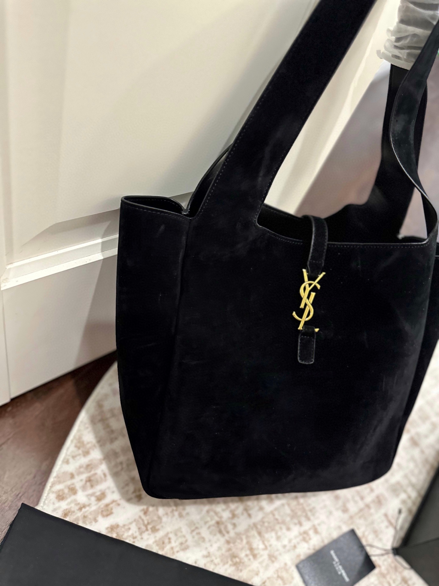 ​​YSL Suede Shopper Tote 31cm Spacious Travel Essential