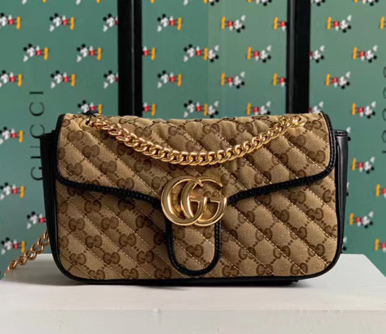 Gucci GG Marmont Small Shoulder Bag