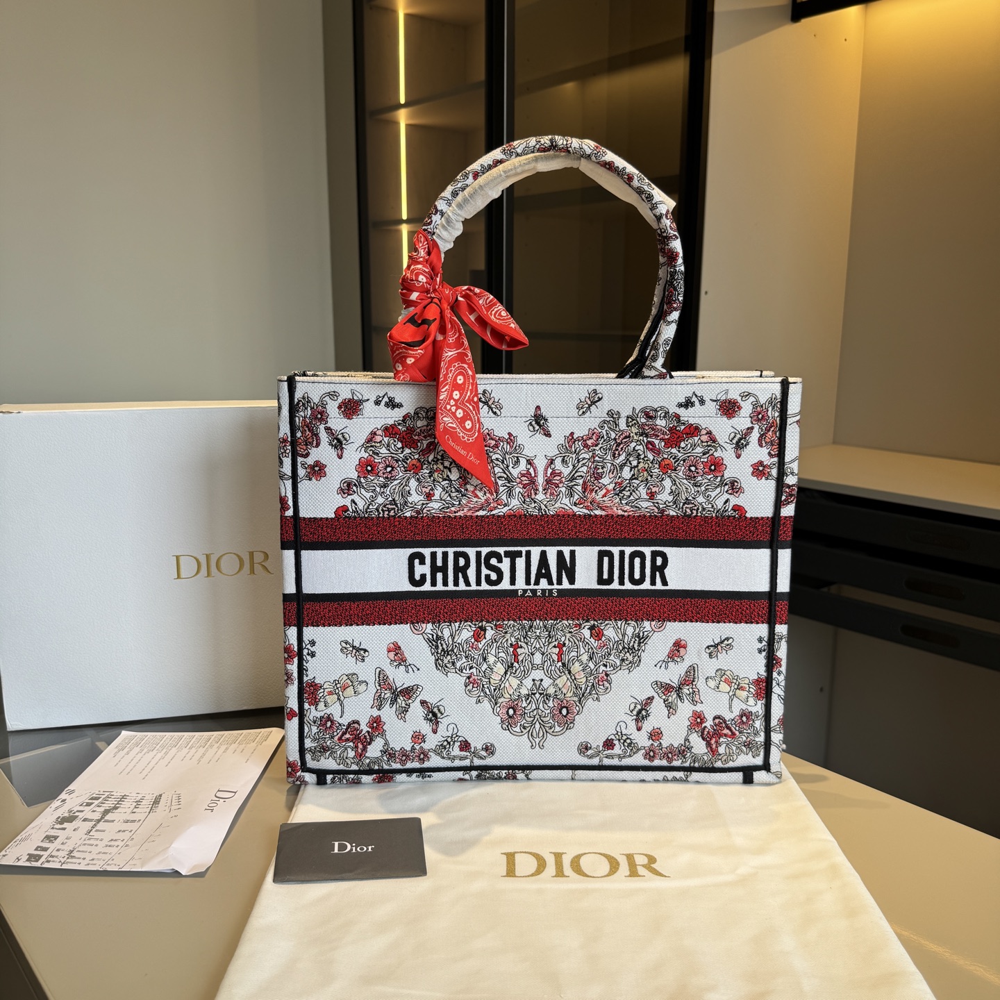 Dior Floral Embroidery Tote Bag 10A
