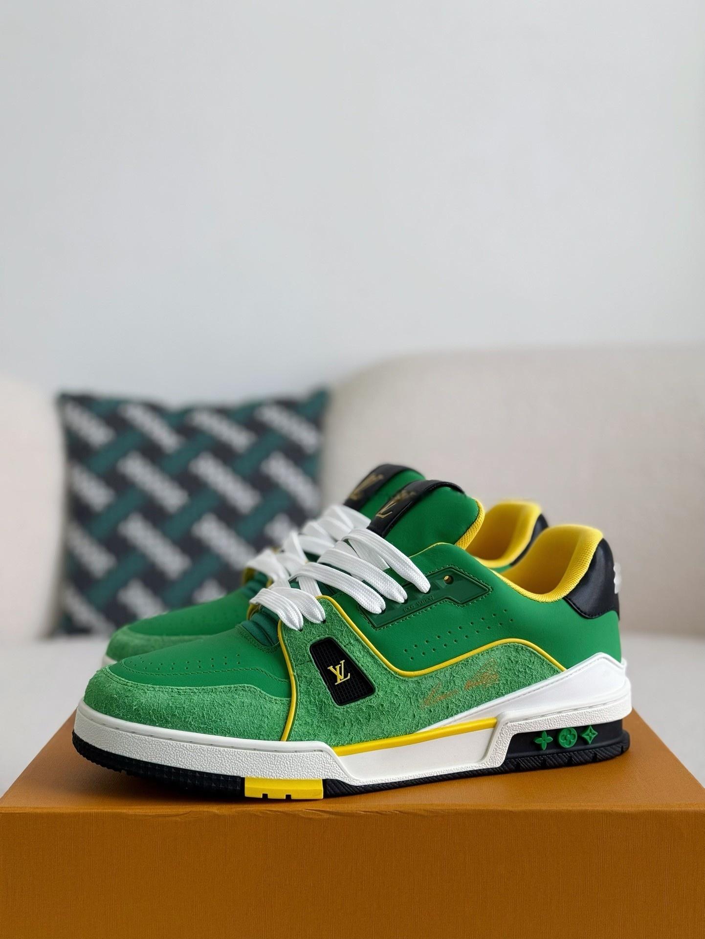 LOUIS VUITTON TRAINER SNEAKERS