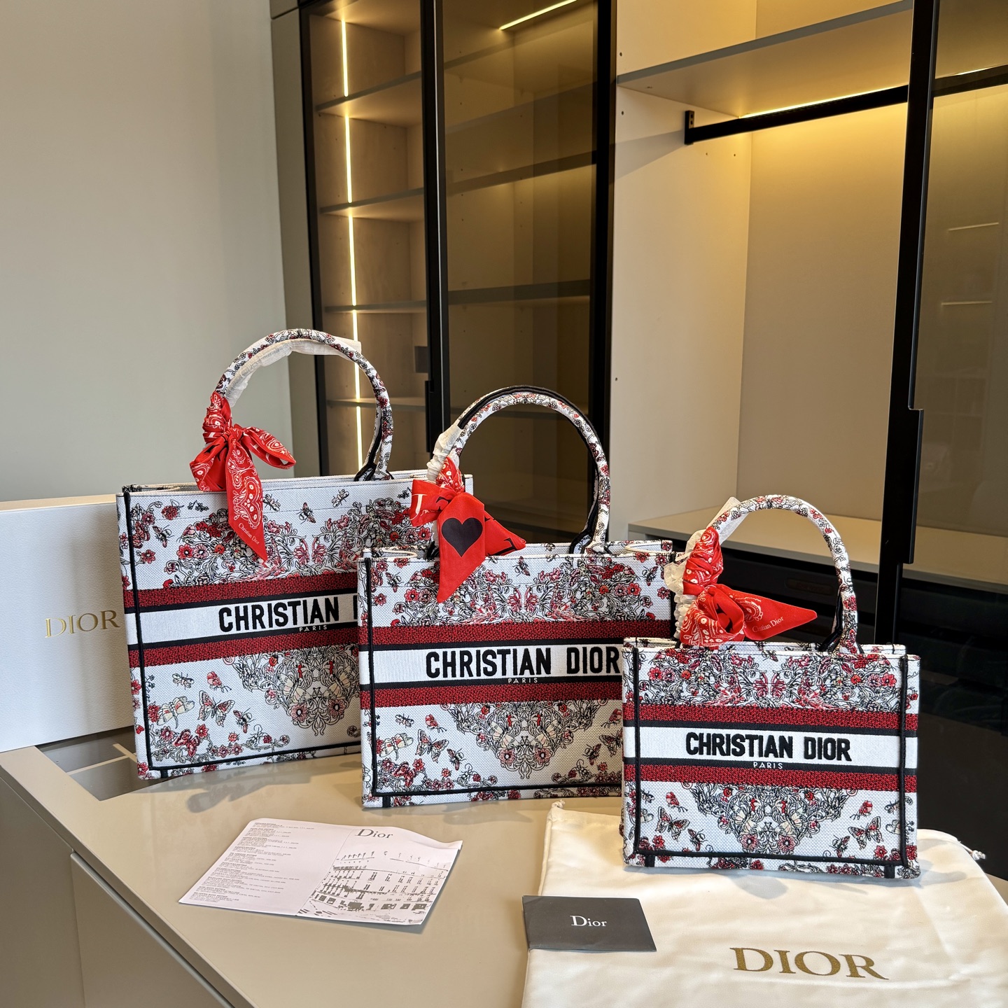 Dior Floral Embroidery Tote Bag 10A