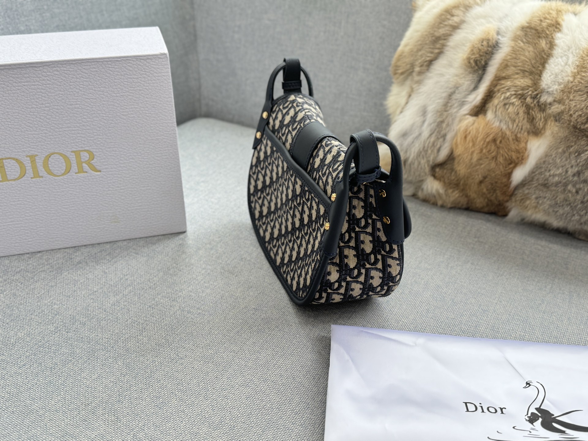 Dior 30 Montaigne Messenger Bag