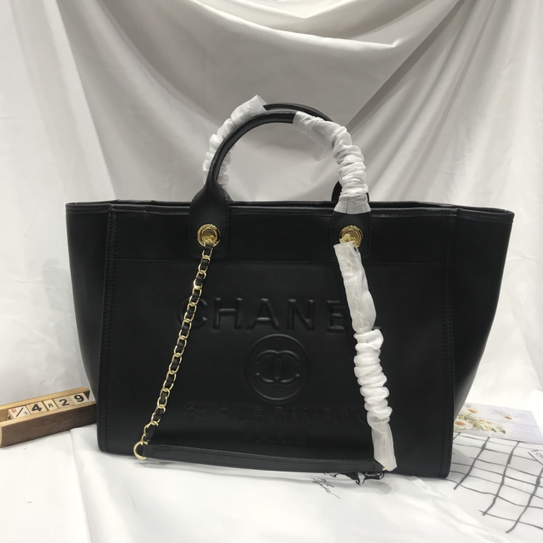 Chanel 2021 Tote Bag Leather Beach Bag 66946