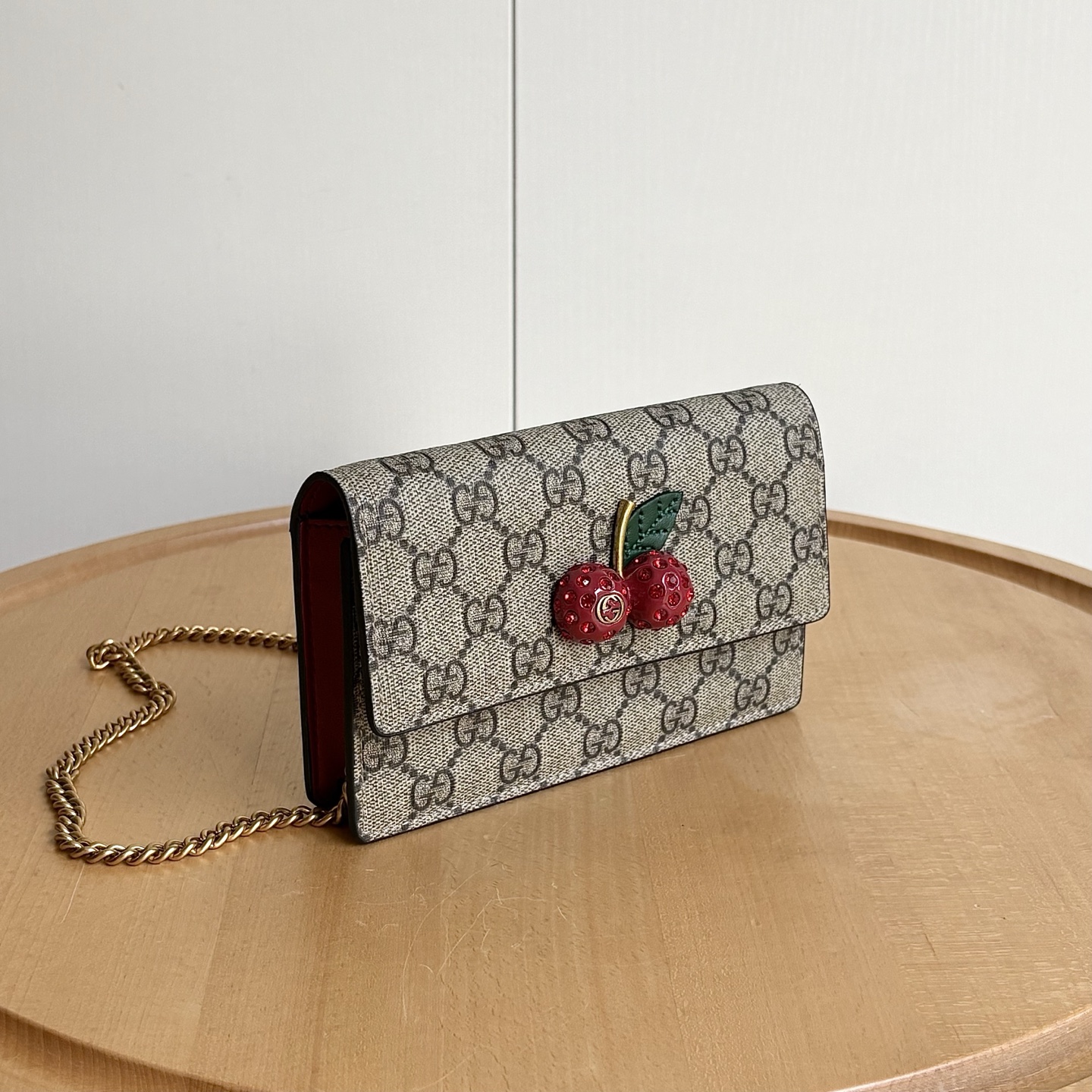 Gucci Garden Cherry Collection. Style: 481291