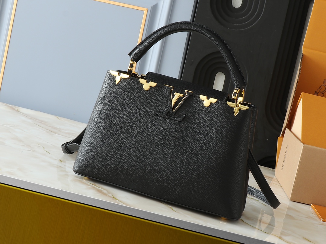 Louis Vuitton Capucines Handbag M54664