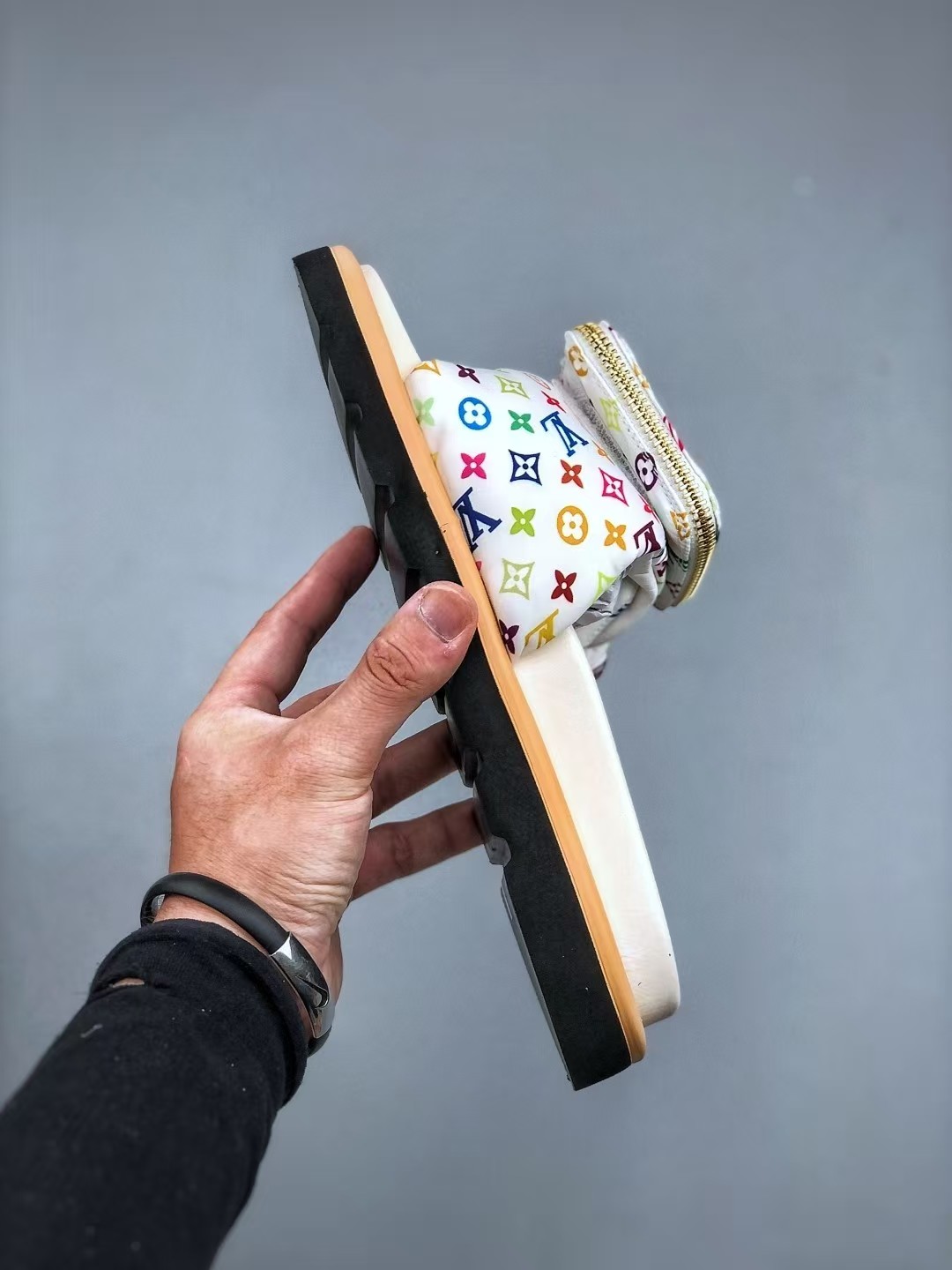 Louis Vuitton White Thick low Velcro slippers