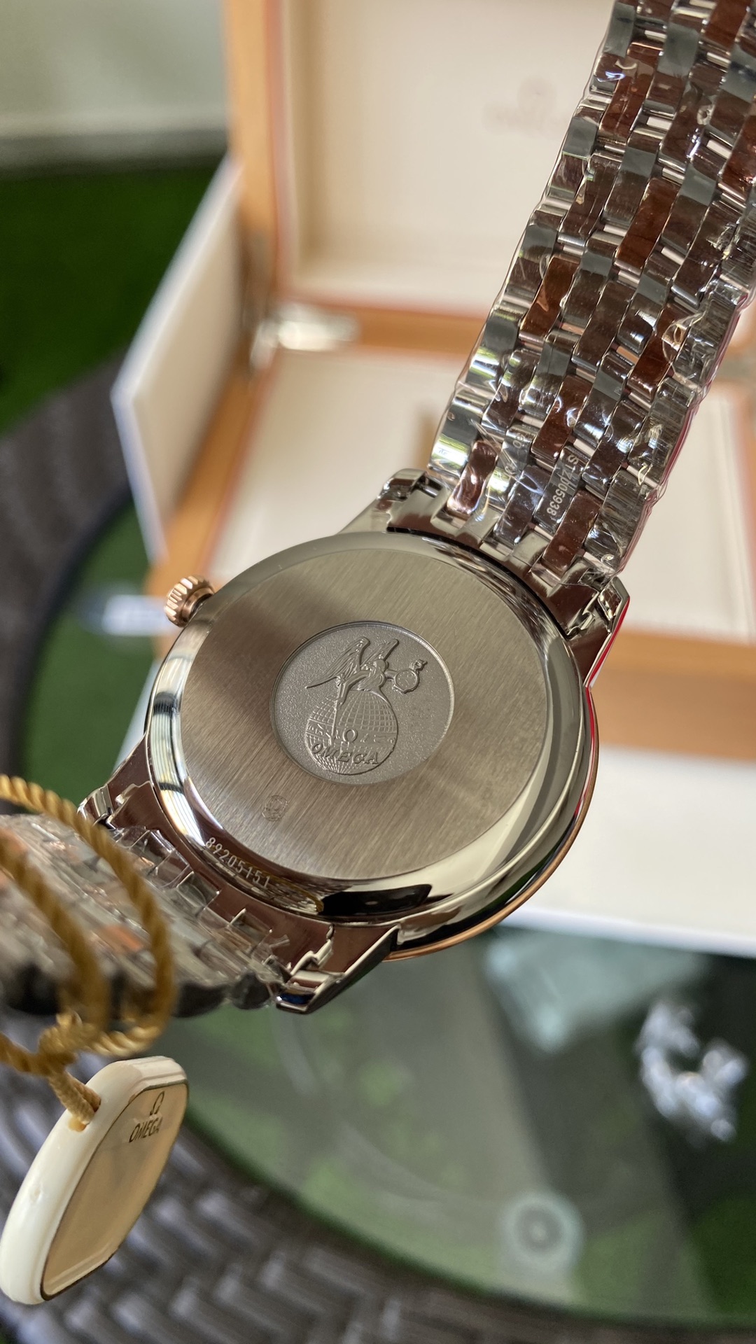 Omega De Ville 39.5mm Co-Axial Master Chronometer 6H Date Window | Stainless Steel | Sapphire Crystal | 100m Water Resistant | Global Duty-Free