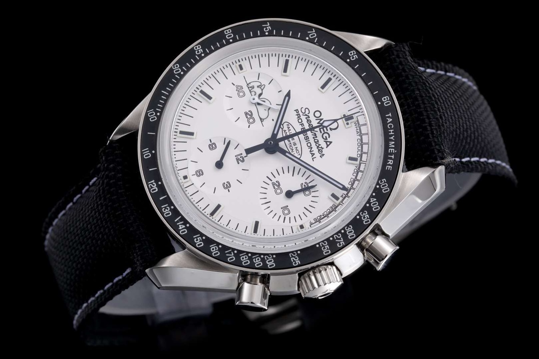 Omega Speedmaster Professional Moonwatch 2025 Edition – Swiss Automatic Chronograph, Stainless Steel Black Dial, Sapphire Crystal, 50M Water Resistant, Limited NASA-Inspired Luxury Timepiece