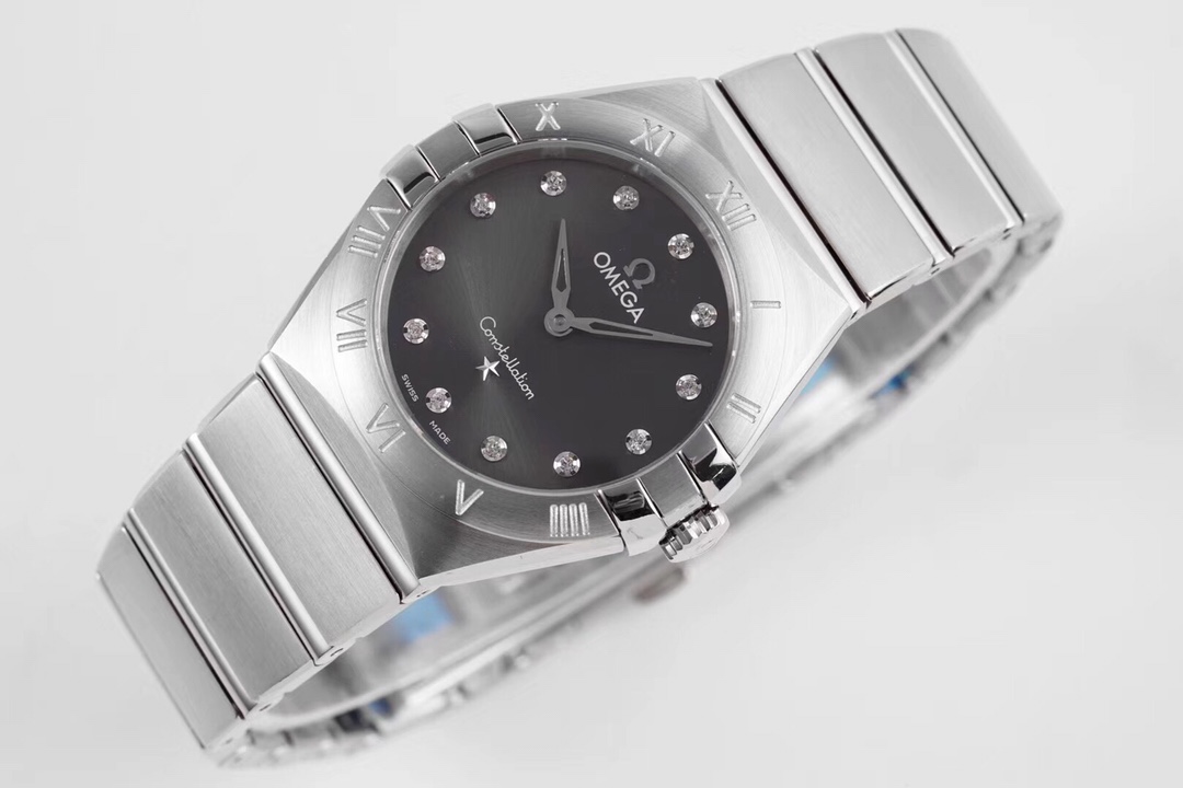 Omega Seamaster Aqua Terra 2020 | 41mm Co-Axial Master Chronometer Stainless Steel/Sedna Gold | 150m Water Resistant | Sapphire Crystal | Global Duty-Free