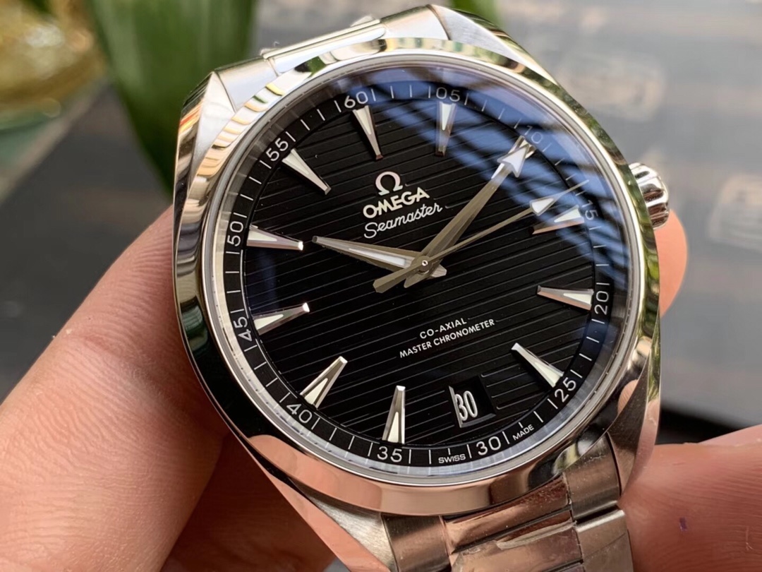 OMEGA Seamaster Aqua Terra 150M 41mm | Co-Axial Master Chronometer 150m Waterproof | 18K Sedna Gold & Stainless Steel | METAS-Certified (-0/+5s/day) | Global Duty-Free