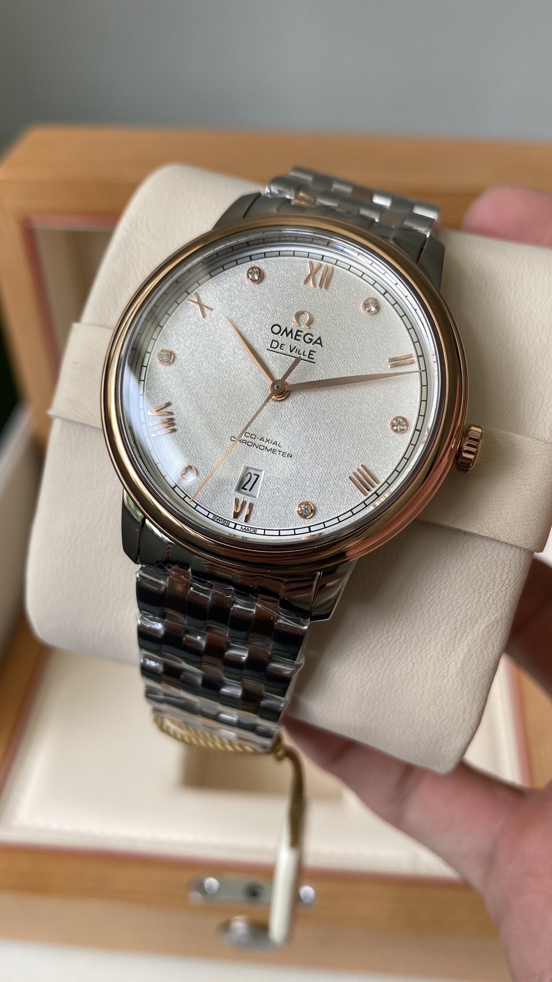 Omega De Ville 39.5mm Co-Axial Master Chronometer 6H Date Window | Stainless Steel | Sapphire Crystal | 100m Water Resistant | Global Duty-Free