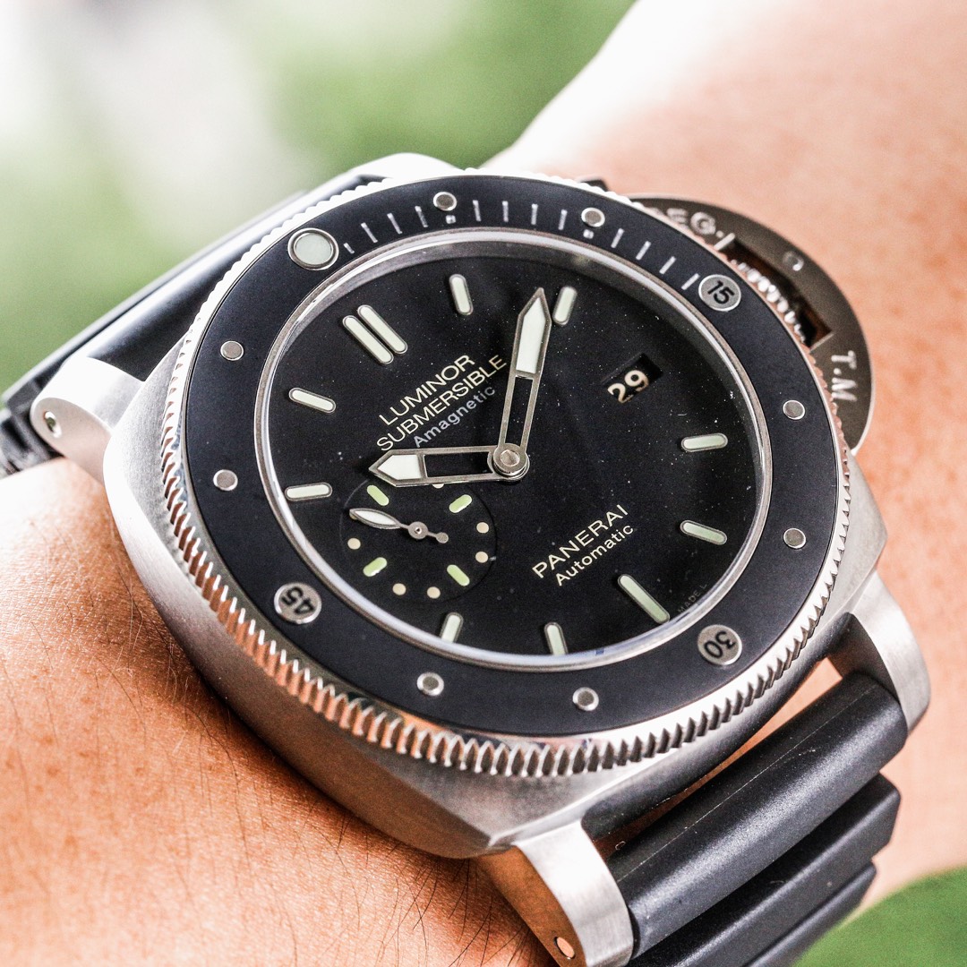 VS ULTIMATE V2 EDITION: Panerai Submersible PAM389 - 47mm Black Ceramic E-commerce Titles
