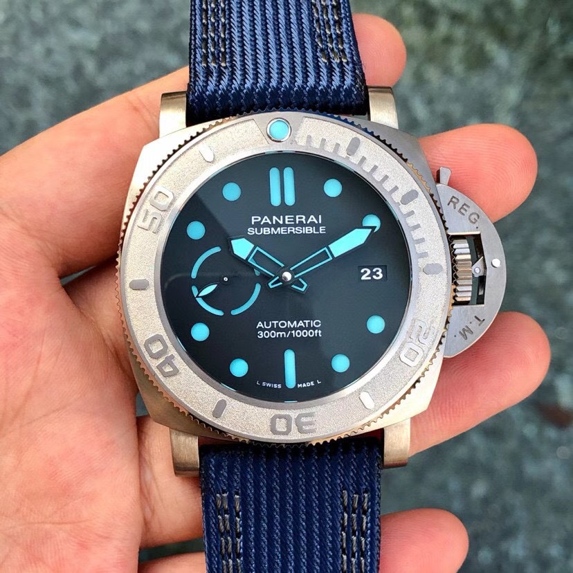 TIMELESS 2019 MASTERPIECE: Panerai Luminor PAM985-47mm - Floating Logo E-commerce Titles