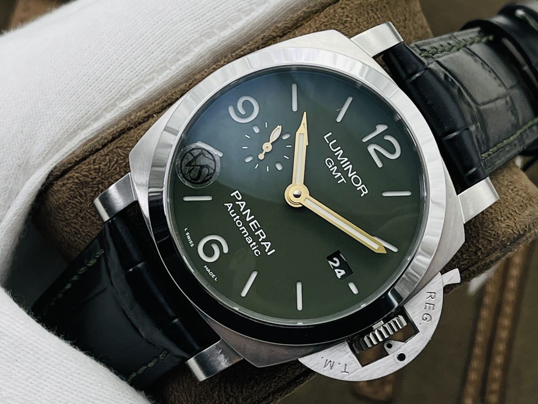 2025 Phantom Green PAM1056: VS 44mm Stealth Ops - Last 9 Units