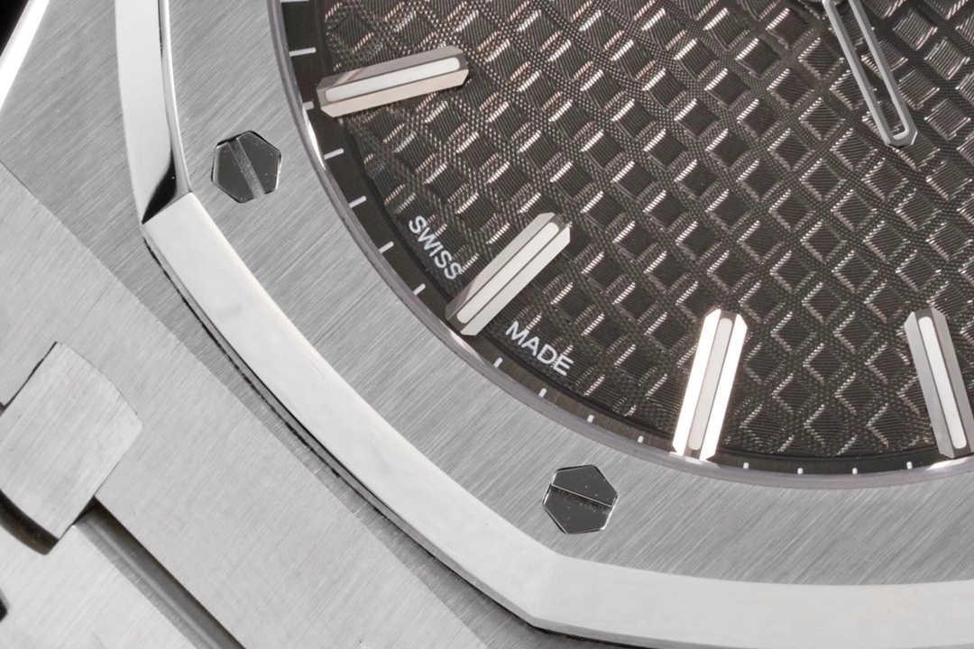 Ultimate AP 15500 V2 Edition: Anti-Magnetic + Improved Power Reserve