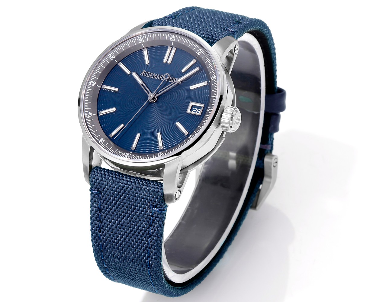 AP CODE 11.59 Grande Feu Enamel: Hand-Fired Blue Dial & 18k Gold Case