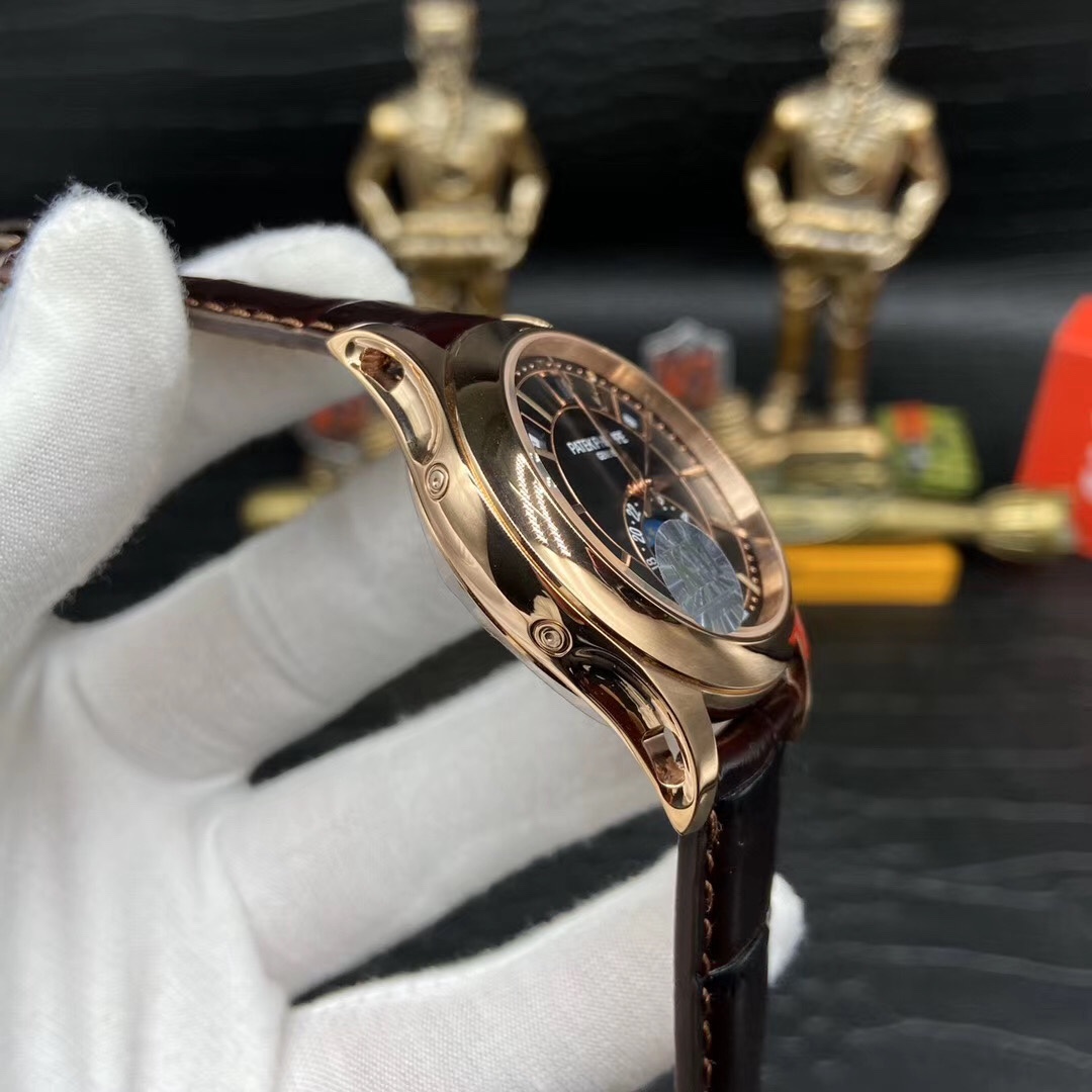 Patek Philippe 5205G-001 Annual Calendar Chronograph | White Gold Guilloché Dial | 2025 New Release