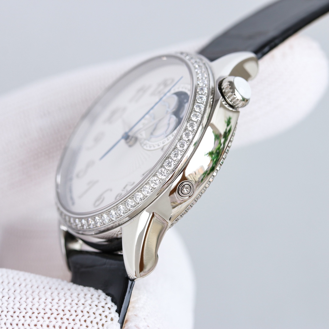 Vacheron Constantin Égérie Automatic Moonphase | Poetic Astronomy | Diamond-Set Bezels
