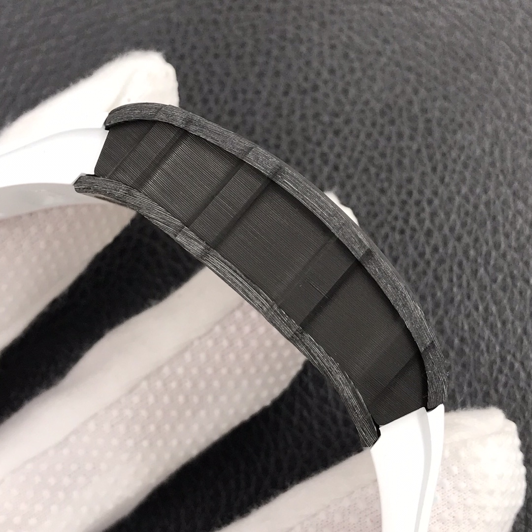 Richard Mille RM035-2 Carbon NTPT® Ultra-Light (<38g) - RMUL3 Skeleton Movement 50h PR