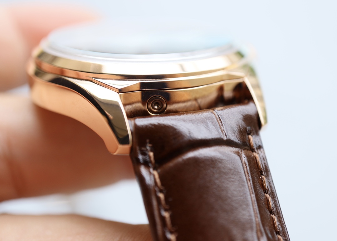 Vacheron Constantin Fiftysix 4000E Series: Automatic Steel Watch Collection (B548/B439/B438/B065)｜Silver & Blue Dials