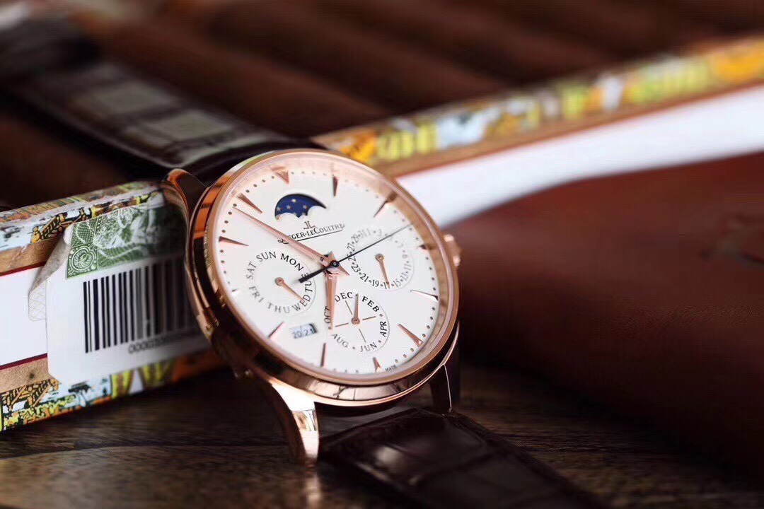Jaeger-LeCoultre Master Ultra Thin Perpetual Calendar White Dial | Automatic Ref.130842J | Moonphase & Stainless Steel