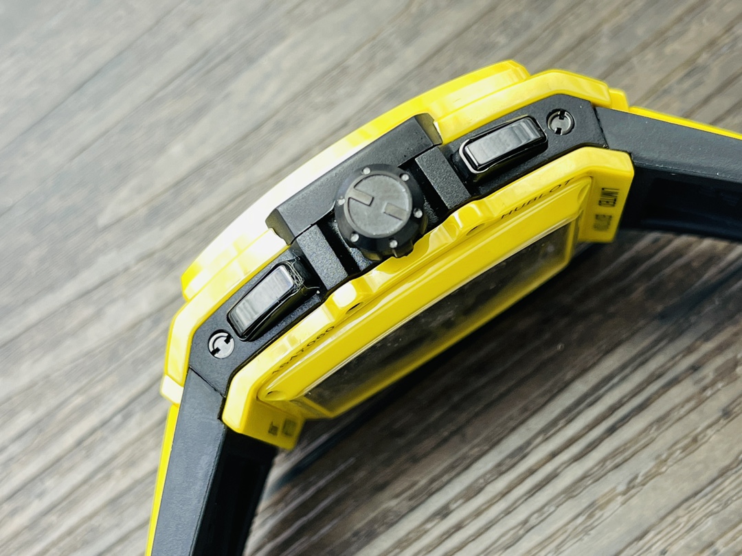 Hublot Spirit of Big Bang Chronograph 2025 | Post-Father's Day Exclusive | Barrel-Shaped Titanium & Skeleton Dial