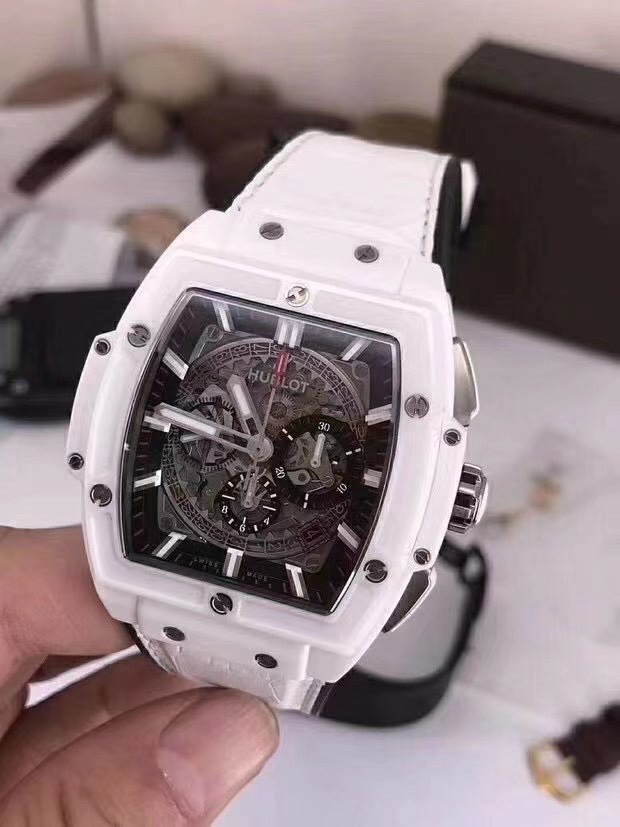 Hublot Spirit of Big Bang Chronograph 2025 | Barrel-Shaped Titanium | Unico Flyback Movement