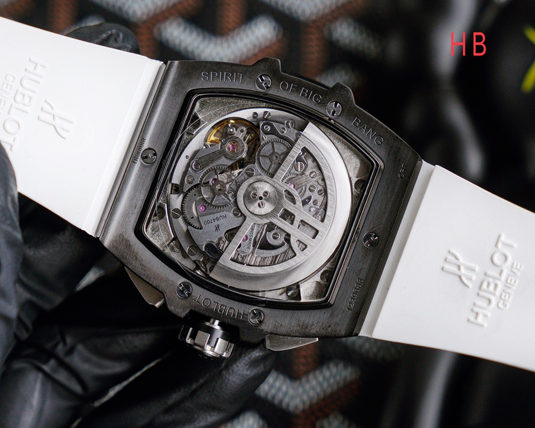 Hublot Spirit of Big Bang Chronograph 2025 | Barrel-Shaped Titanium | Unico Flyback Movement