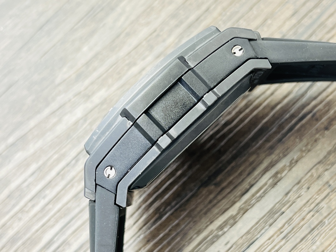 Hublot Spirit of Big Bang Chronograph 2025 | Post-Father's Day Exclusive | Barrel-Shaped Titanium Skeleton