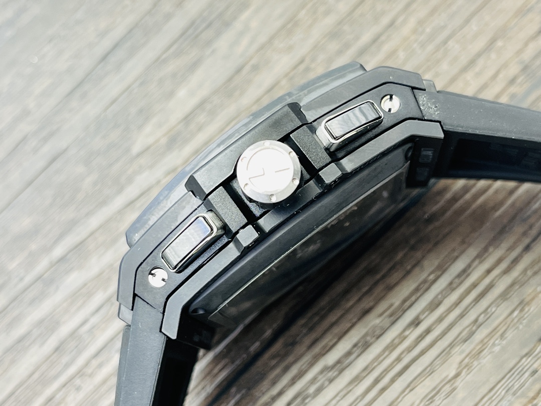 Hublot Spirit of Big Bang Chronograph 2025 | Post-Father's Day Exclusive | Barrel-Shaped Titanium Skeleton