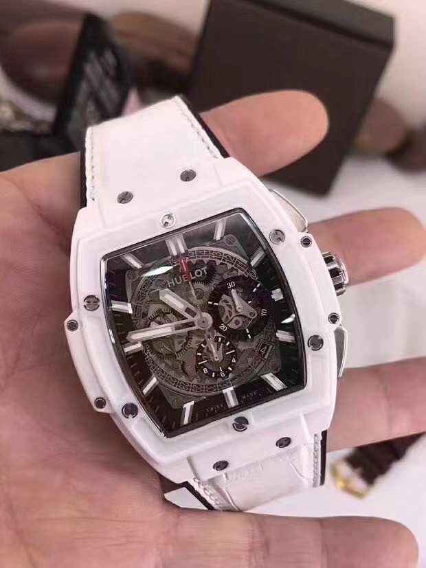 Hublot Spirit of Big Bang Chronograph 2025 | Barrel-Shaped Titanium | Unico Flyback Movement