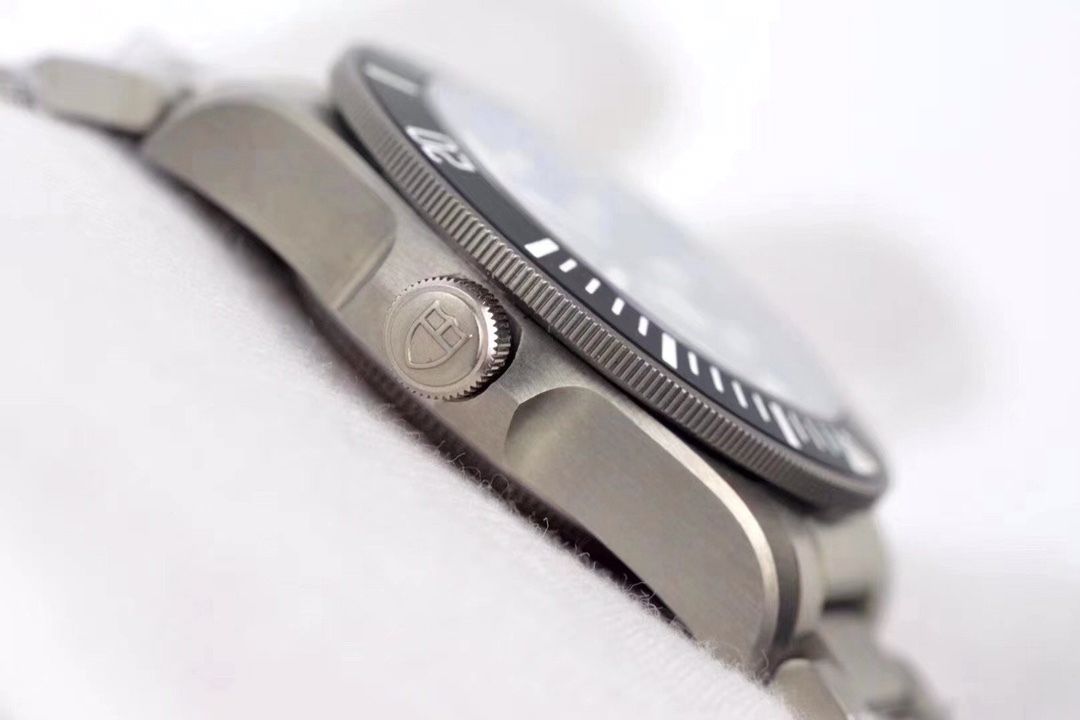 Tudor Pelagos FXD Black Battle Axe Watch - Premium Dive Automatic | Buy Now with Global Shipping