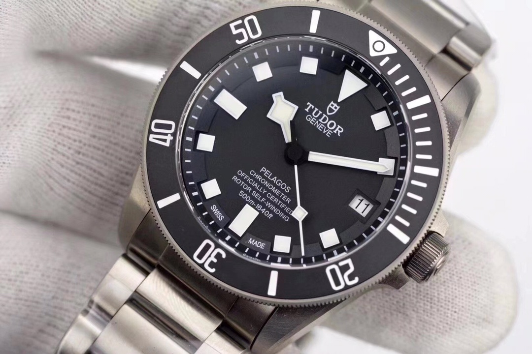 Tudor Pelagos FXD Black Battle Axe Watch - Premium Dive Automatic | Buy Now with Global Shipping
